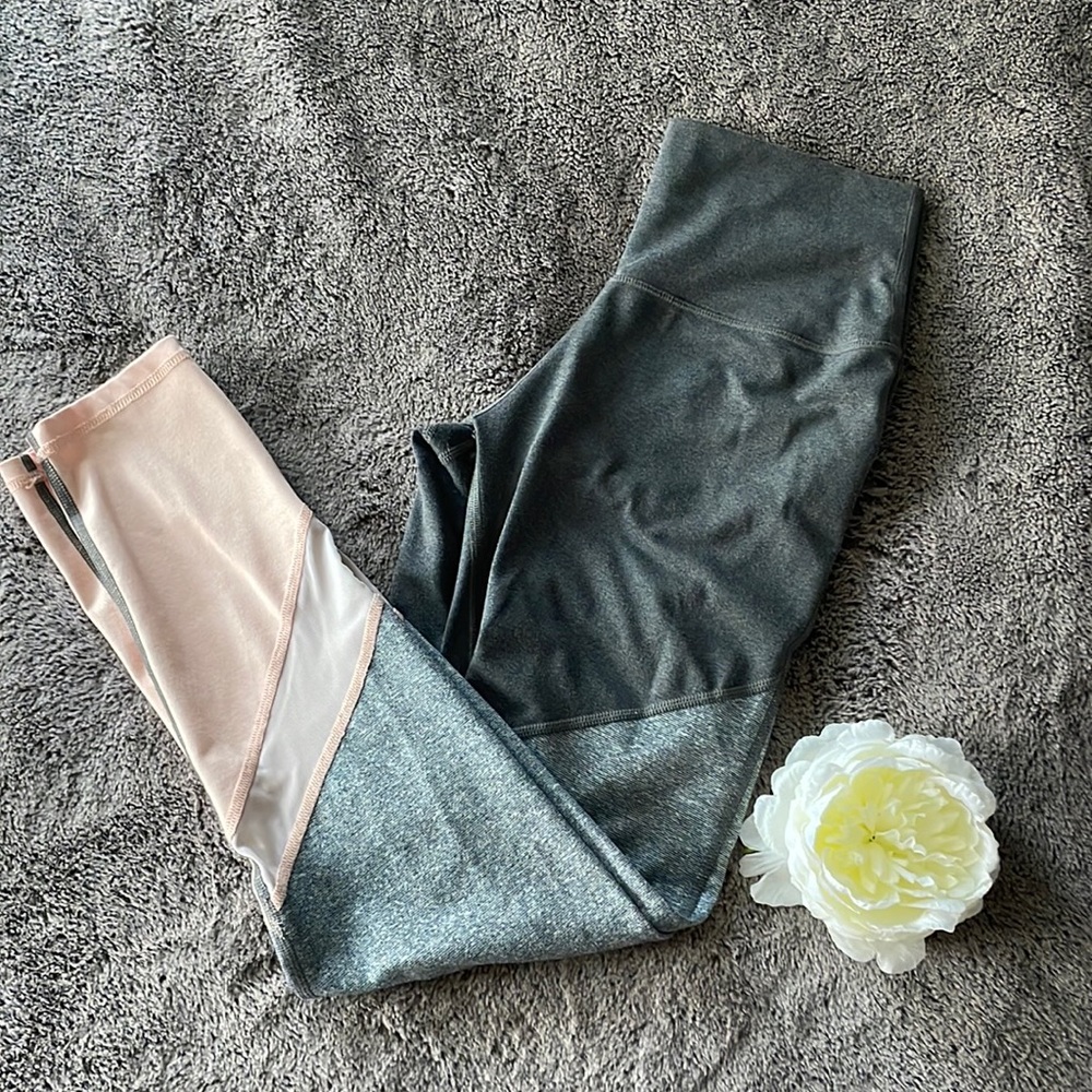 Aerie 💗 Chill Play Move Leggings, Size Medium